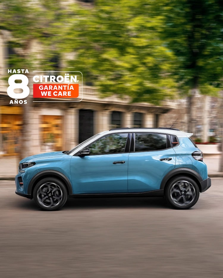 Vista lateral en movimiento del Citroën C3 SUV compacto destacando un rendimiento urbano suave y garantía de 8 años para una movilidad asequible y con confianza.